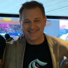 Kent Washington's Instagram, Twitter & Facebook