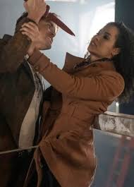 E17 hd qualité seriestream charmed s1 e17 vf et vostfr. Charmed Season 1 Episode 17 Review Surrender Tv Fanatic