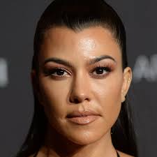 Born on april 18, 1979, kourtney is the eldest of the kardashian's sisters but standing at 5 foot. Kourtney Kardashian S Poosh Into The Lifestyle Market Celebrity The Guardian