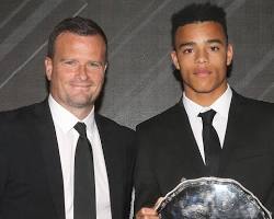 Image of Mason Greenwood receiving Jimmy Murphy Young Player of the Year award