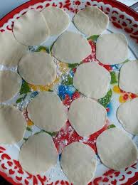 Campurkan tepung gandum dan tepung beras nisbah 2:1. Cara Mudah Masak Roti Puri Sedap Guna Tepung Gandum