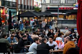 In de winter met de auto naar italië. Deze Europese Landen Heropenen Eerst De Terrassen Van Cafes En Restaurants Buitenland Hln Be