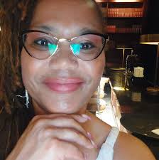 Darcy what the h*ll? Common sense much? Booty shorts.