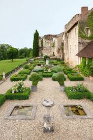 Well Manicured Historic French Garden In 2020 French Garden Spanish Garden Garden Design