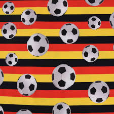 Die flagge deutschlands hat keinen offiziellen namen, wird aber mitunter schlicht die nationalflagge deutschlands ist eine trikolore aus drei gleich großen horizontalen balken mit dem. Baumwolljersey Digitaldruck Deutschland Flagge Streifen Fussball Schwarz Rot Gold Weiss 1 5m Breite Schoner Leben Dein Lieblingsladen Im Netz
