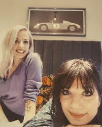 Maria & Vanessa Ball (@M_and_V_Ball)