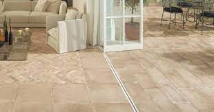 feinsteinzeug in betonoptik aussenfliesen natursteinfliesen italienische fliesen