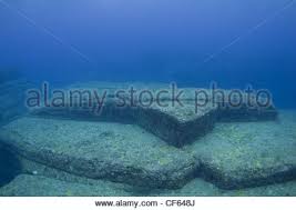 Km.) with a population of less than 2000, located 125 km from taiwan and 127 km from ishigaki. Schildkrote Skulptur Am Yonaguni Monument Stockfotografie Alamy