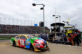 The 2013 nascar sprint cup season will be revving up this month, so we decided to give you a look at the nascar sprint cup. Kyle Busch Kansas 1 Pit Stop 2013 Nascar Racingblog