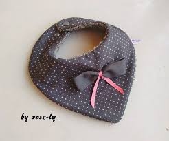 Découvrez comment fabriquer votre propre bandana facilement le bandana est un accessoire de mode intemporel, dont la renommée et l'histoire ne sont plus à prouver. 21 Meilleures Idees Sur Bandana Bebe Bandana Bebe Bandana Bavoirs
