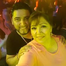 TE AMO HIJO VER EN TI AL HOMBRE NOBLE FUERTE Y BONDADOSO QUE SOÑE ME LLENA  DE ORGULLO ERES MI MEJOR REGALO TE AMOO QUE DIOS TE PROTEJA SIEMPRE.!!!