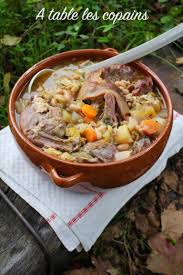 La Garbure Landaise A Table Les Copains Recettes De Cuisine Recette Garbure Plats Mijotes
