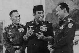 Beliaulah yang pertama kali membacakan teks. Ketika Soekarno Dibujuk Dua Pengusaha Serahkan Kekuasaan Ke Soeharto Halaman All Kompas Com