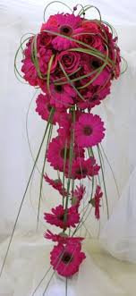 Impression For A White Wedding Brautstrausse Weisse Hochzeit Brautstrauss Gerbera