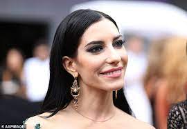 The veronicas wow rugby fans with their performance of untouched at the state of origin in queensland. She Doesn T Look Like This Anymore The Veronicas Lisa Origliasso Unveils Shocking Transformation Daily Mail Online