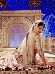 Priyanka Chopra Deepika Padukone Ranveer Singh Bajirao Mastani Kashibai Pinga Dewaniastani Albela S Indian Photoshoot Deepika Padukone Dresses Indian Aesthetic