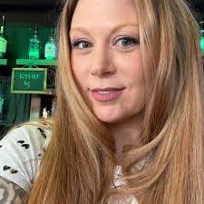 Cindy Mccall's Instagram, Twitter & Facebook