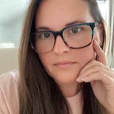 Tracy Tyler's Instagram, Twitter & Facebook