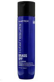 The purple cancels out the yellow tinge that can show up in blonde hair, which cools unwanted brassy tones and brightens highlights, says joshua rossignol, international hairstylist and founder of rossi+king. 15 Best Blue Shampoos For Brunettes 2020 Shampoo For Brown Hair