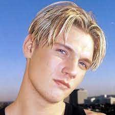 25 Cool 90s Hairstyles For Men 2021 Guide Middle Part Haircut Surfer Hairstyles Boy Hairstyles