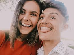 Kish🦋 (@ash_kishhh)