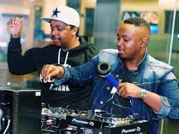 Listen to mr mapiano as he voice out this fresh vibe titled mr mapiano (amapiano 2020). Download Mp3 Dj Shimza House Mix 15 February 2020 Bamoza