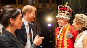 Joan marcus/the hollywood reporter king george iii of england is a peculiar character. Prince Harry Sings King George S Line At Hamilton Charity Show Bbc News