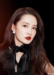 Bella Ellis (@cenyunn)