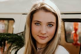 Katie Venable's Instagram, Twitter & Facebook