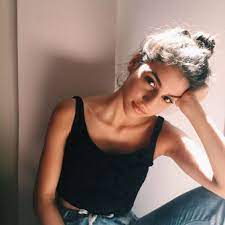 Keep Your Home Tidy And Organized With This Simple Daily Routine Career Girl Daily Insta Photo Ideas Photoshoot Instagram Photo Inspiration