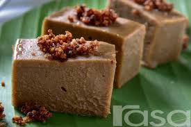 Memaparkan segala maklumat yang berkaitan dengan kuih tradisional yang terdapat di malaysia. Koleksi Kuih Muih Tradisional Nama Pelik Tapi Popular Rasa Sedap