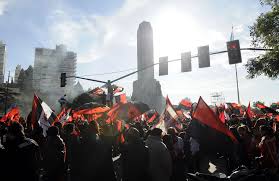 A las estrellas en rosario las pone #newells. Los Hinchas De Newell S Coparon El Monumento Y Las Calles De Rosario