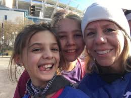 Amy McKnight (@amymck28)