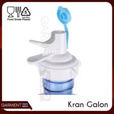 Sangat praktis, sudah ada krannya bisa langsung diletakkan di atas meja tanpa harus memakai guci. Jual Produk Kran Galon Plastik Keran Galon Termurah Dan Terlengkap Juni 2021 Bukalapak