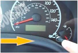 A person can reset the maintenance required light on a 2004 toyota sienna by holding down the odometer trip button. Reseteo De La Luz Maint Reqd En Toyota Corolla E Auto Com Mx El Sitio De Los Mecanicos Y Refaccionarios