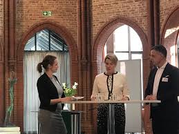 Franziska giffey (née süllke, born 3 may 1978 in frankfurt (oder)) is a german politician of the social democratic party (spd. Carsten Fiedler A Twitter Dpa19 Fur Das Was Ich Taglich Mache Brauche Ich Meinen Doktortitel Eigentlich Nicht Familienministerin Franziska Giffey Spd Zur Anhaltenden Diskussion Um Die Uberprufung Ihrer Doktorarbeit Spd Berlin Koeln
