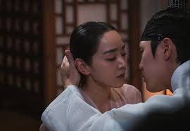 Drama synopsis:in the present day, jang bong hwan works as a chef at the president's blue house. Kim Jung Hyun And Shin Hye Sun S Relationship Takes An Electrifying Turn In Mr Queen Kpophit Kpop Hit