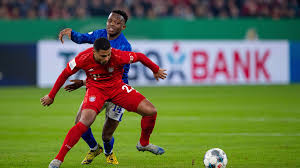 Der fc schalke 04 hat im vor dem strafraum spielte er zu max meyer, der philipp lahm ins leere laufen ließ und aufs lange eck schoss. Fc Bayern Schalke Live Im Free Tv Stream So Ist Das Spiel Zu Sehen S04