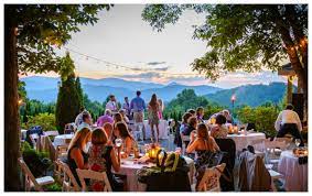 Classic Country Mountaintop Wedding Rustic Wedding Chic Asheville Wedding Venue Nc Wedding Venue Tennessee Wedding Venues