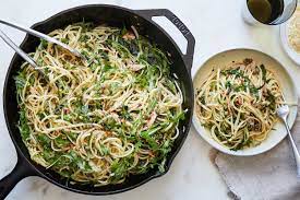 Garlic Anchovies Capers And Tuna Come Together In This Briny Tomato Less Take On The Classic Pasta Puttanesca The Sauce Is Puttanesca Capers Recipe Linguine