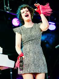 Regine Chassagne - Free pics, galleries & more at Babepedia