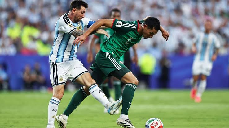 Preferential treatment' for Lionel Messi? Argentina's hat-trick hero  escaped '100% red card' after 'clumsy' tackle in World Cup victory vs  Algeria | Goal.com