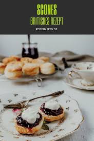 Britische Scones Mit Clotted Cream Und Marmelade Reisehappen In 2021 Happchen Lebensmittel Essen Schottische Rezepte