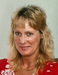 Karen Helton's Instagram, Twitter & Facebook