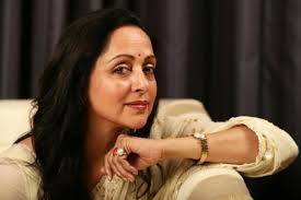 She had her first small film role at age 17 in the 1965 film pandava vanavasam. Hema Malini Net Worth Celebrity Net Worth