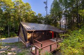 Mountain country cabin rentals is located in murphy, north carolina. Nc Cabin Rentals In Bryson City Cherokee And Nantahala Areas Bordering The Great Smoky Mountains National Park By Carolina Mountain Vacations Offical Homepage With About Us Info Links To List Of Cabins