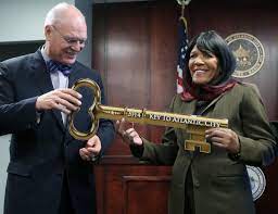 She was born on january 5, 1969 in rome memorial Atlantic City Singer Receives Key To The City Casinos Tourism Pressofatlanticcity Com