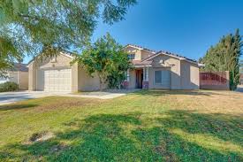 6201 Green Garden Dr Bakersfield Ca 93313 Presented By Bakersfield Real Estate Group Pool Bakersfield House Styles Swimming Pools