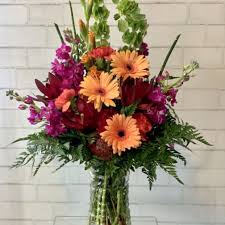 A custom creation from one of our talented florists, using the loveliest seasonal flowers and their own signature flare. Lincoln Florist Flower Delivery By House Of Flowers