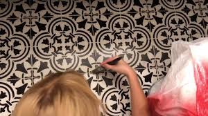 This original flooring was 12×12 tiles, and they centered their stencil on the cross section of the tiles. How To Stencil Paint Ceramic Floor Tile Farmhouse Style Bathroom Floor Diy Youtube